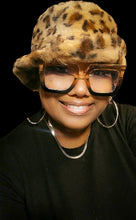 Load image into Gallery viewer, Fashionable Oversize Clear Glasses -Multi
